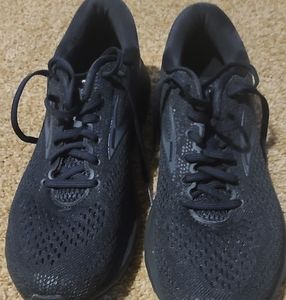 Brooks Ghost 11 running shoes
